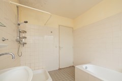 Aardbisschop Romerostraat 332  Utrecht 056.jpg